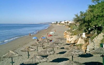 PLAYA DE TRADICIÓN NUDISTA EN MÁLAGA